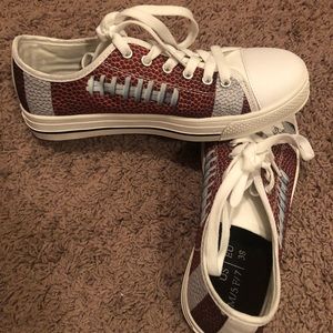 FOOTBALL TENNIE SHOES